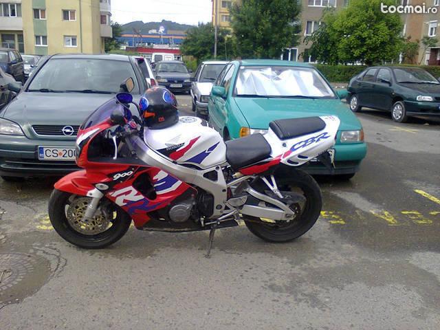 Honda 900rr, 1997