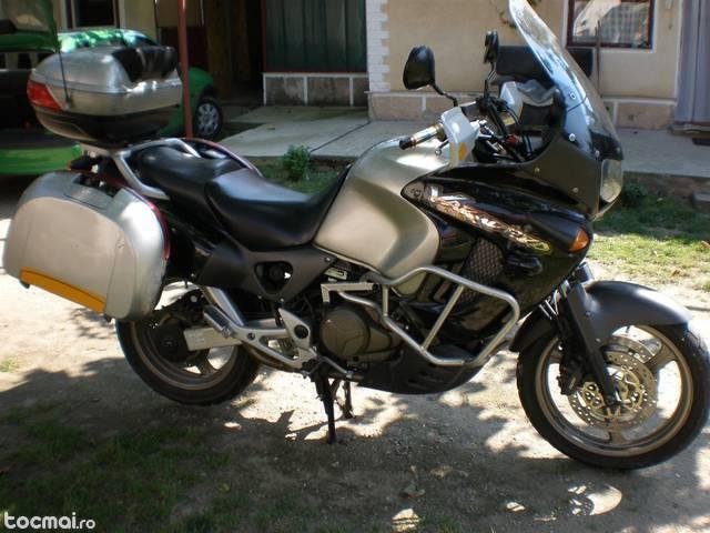 Honda varadero, 1999