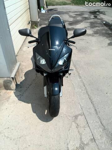 Honda CBR F4I