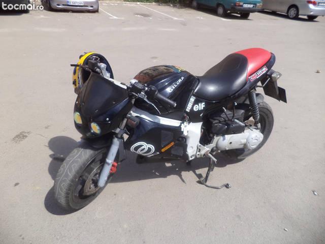 Gilera Dna Scuter cu aspect de motor