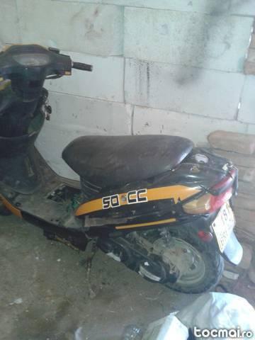 Scuter jonway.