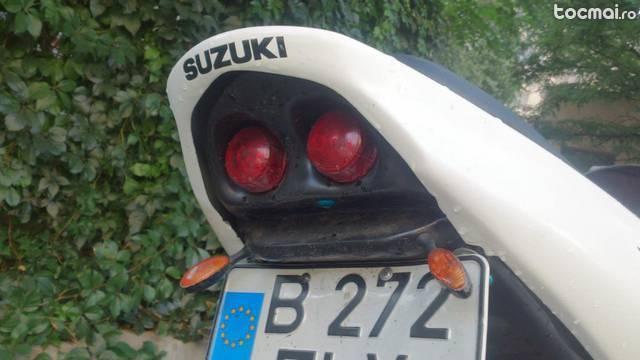 Suzuki GSX- R, 2001