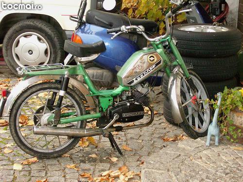 Moped Impecabil