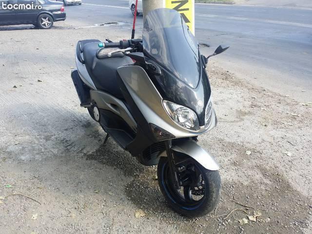 schimb yamaha t- max