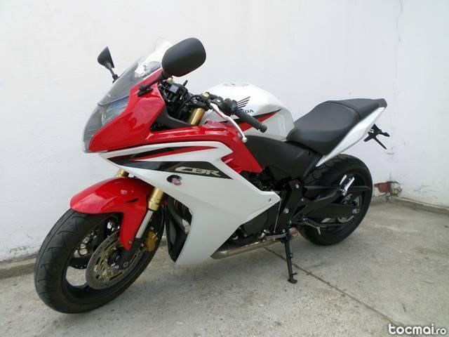 Honda cbr 600cc an2013 3037km