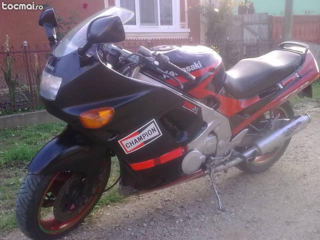 Kawasaki ZZR 600, 1993