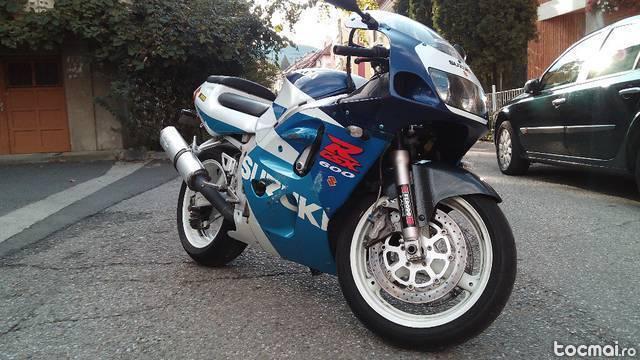 SUZUKI GSX- R600 SRAD 1998