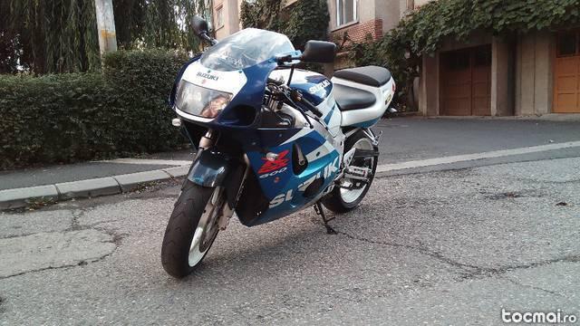 SUZUKI GSX- R600 SRAD 1998