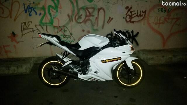 Yamaha yzf r125