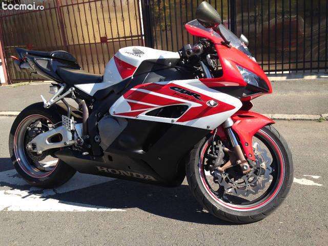 honda 1000rr cu 7600 km