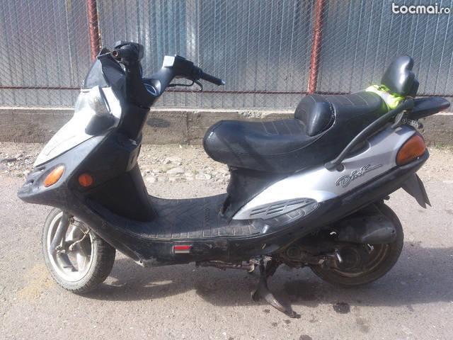 Kymco Dink , motor 80 cc