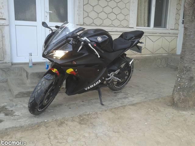 Yamaha yzf r125, 2011
