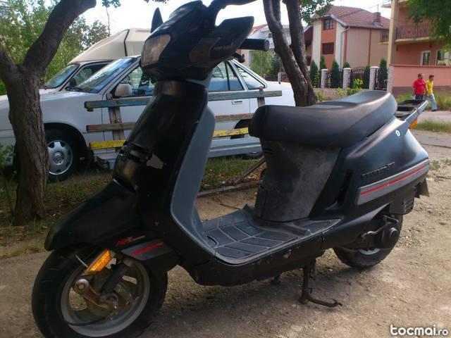 scuter Peugeot 50 cc