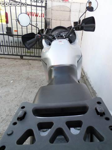 Honda transalp 650cc an 2002 35148km