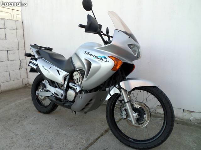 Honda transalp 650cc an 2002 35148km