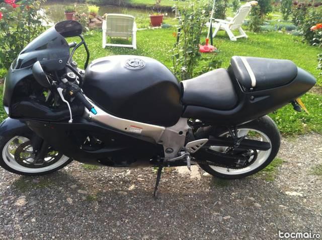 Suzuki GSXR 600, 2001