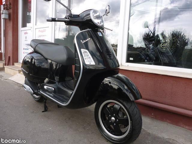 Vespa Grandturosmo, 2004