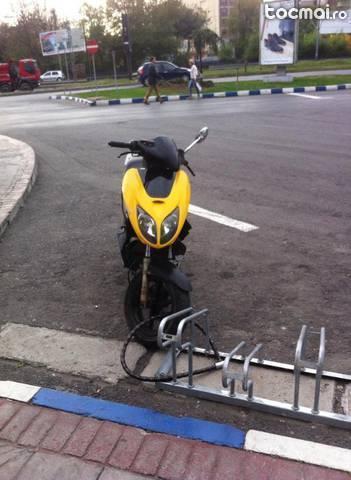 Honda X8rs accidentat