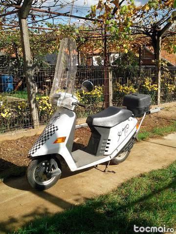 Scuter moped 50cc vespa scatto, 2005