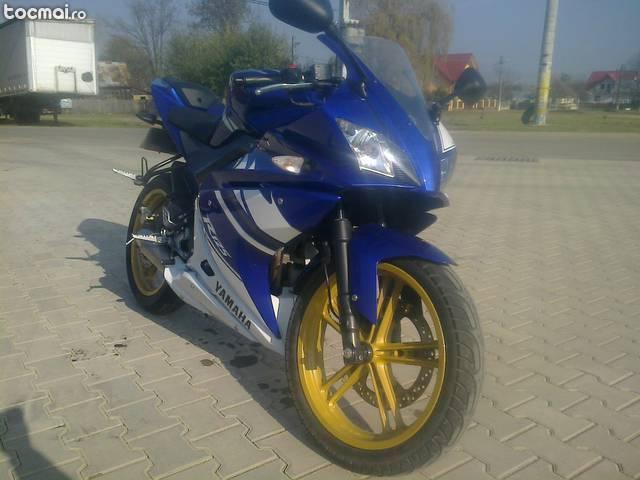 Yamaha YZF R 125, 2010