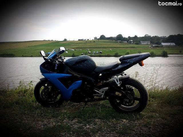 Yamaha yzf- r1 2003, 2003