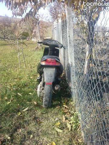 Aprilia sr , 2000