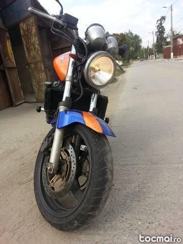 Honda Hornet 2002 , schimb cu auto