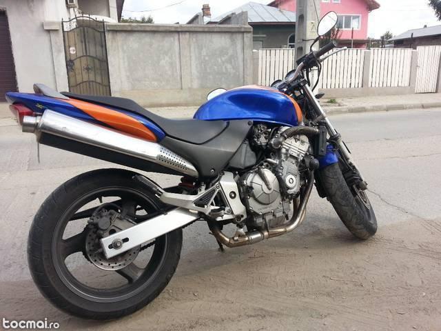 Honda Hornet 2002 , schimb cu auto