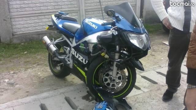 Suzuki GSX- R