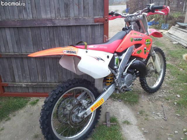 Honda CR- 125- R, 2002