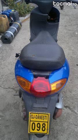 scuter piaggio fly 2008