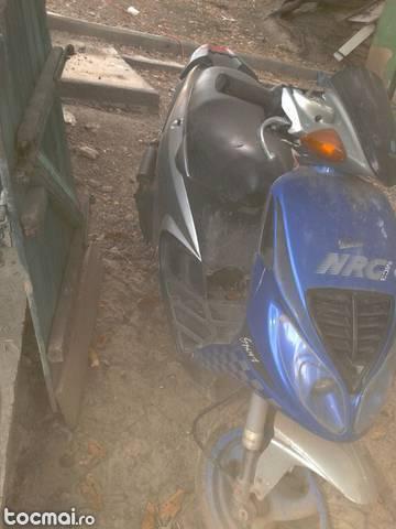 Piaggio nrg mc3, 2004