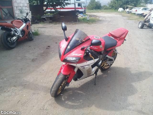 R1 Yamaha an 2003