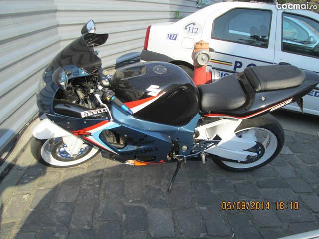 Suzuki gsxr 600 k1, 2001