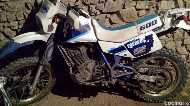Suzuki DR600, 1990