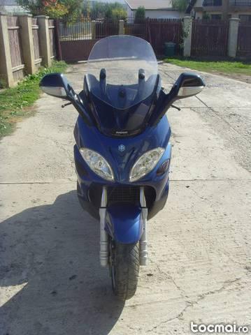 Piaggio x 9 evolution, 2004