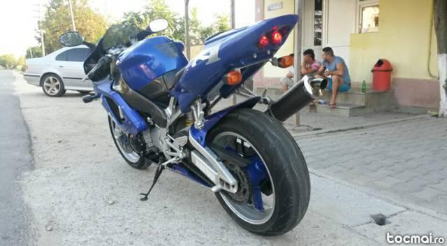 yamaha yzf r1