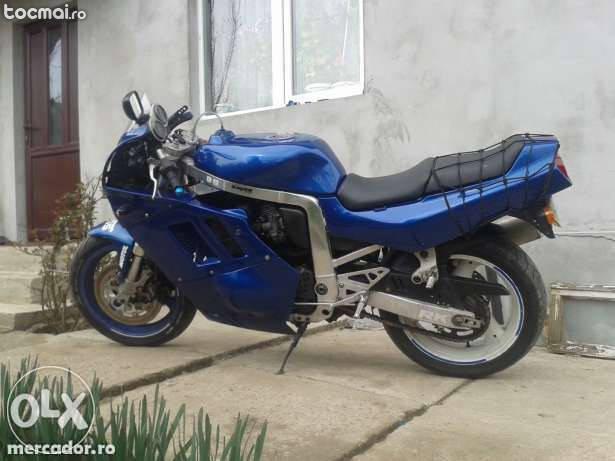 Suzuki gsx- r 750, 1991 schimb si cu masina