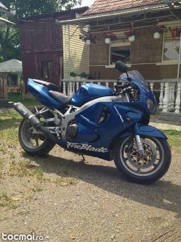 Honda CBR900RR, 1997