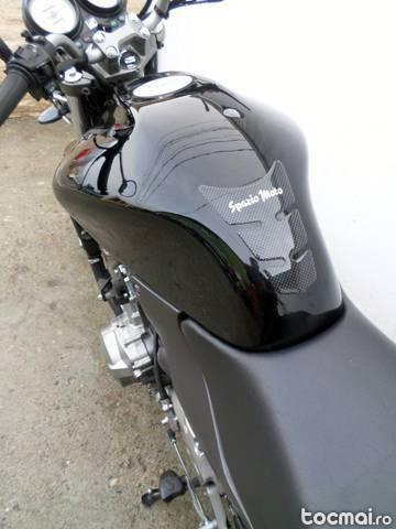 Honda hornet 600cc an2001 94cp 28065km