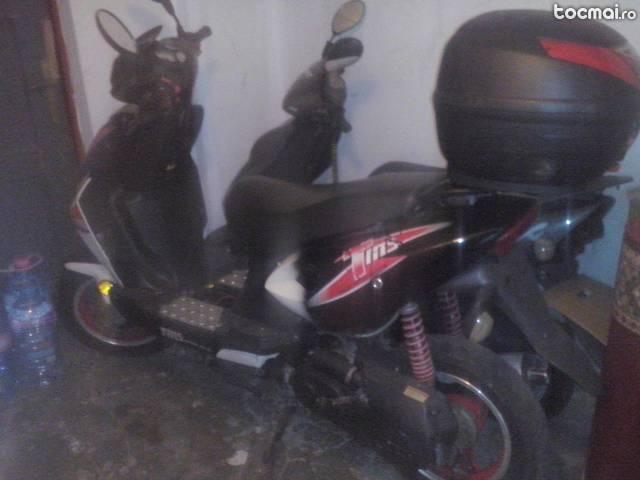 Honda sfx 2 timpi 49 an 2000 , TMS 4 timpi 49 an 2008