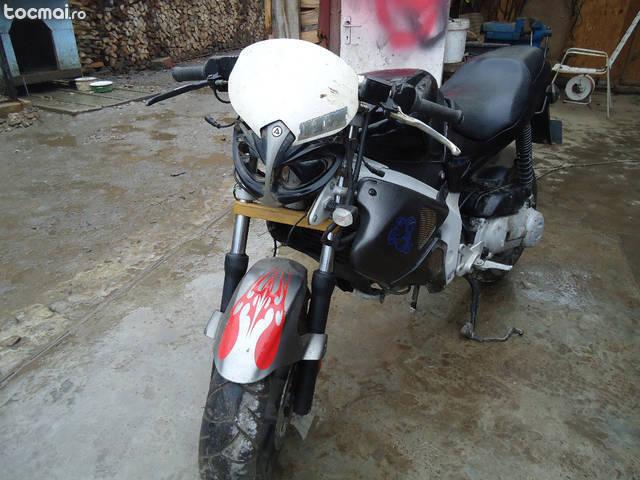 Gilera dna 50cc carte rar 2007
