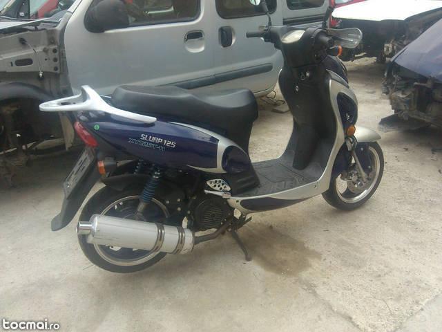 scuter 125 cc