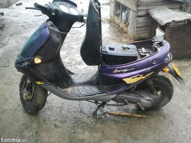 Scuter Peugeot speedake, 2000