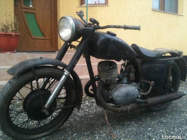 Motocicleta de epoca '56