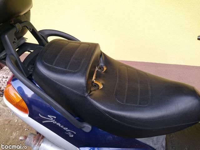 scuter kymco sh