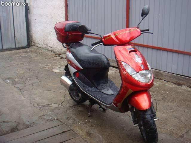 scuter peugeot 100cc