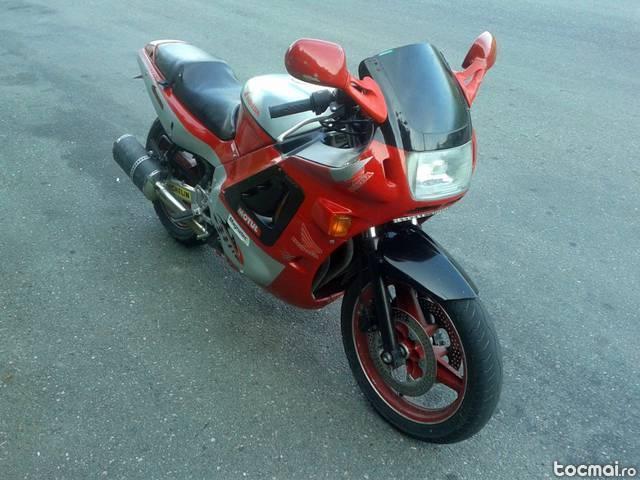 Honda CBR F 600