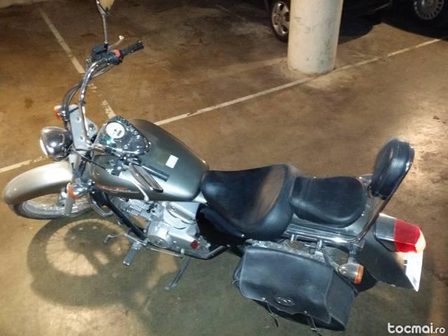 Honda shadow vt 125cc impecabila!!!