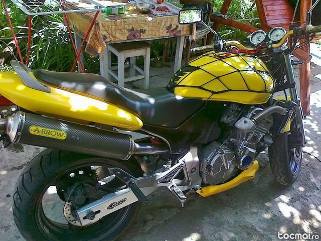 Honda hornet, 2001